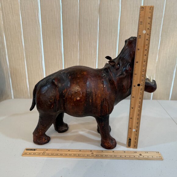 Vintage Leather  Elephant Giraffe Hippo and  Zebra Statues Figurines Lot Of 4 - Picture 8 of 16